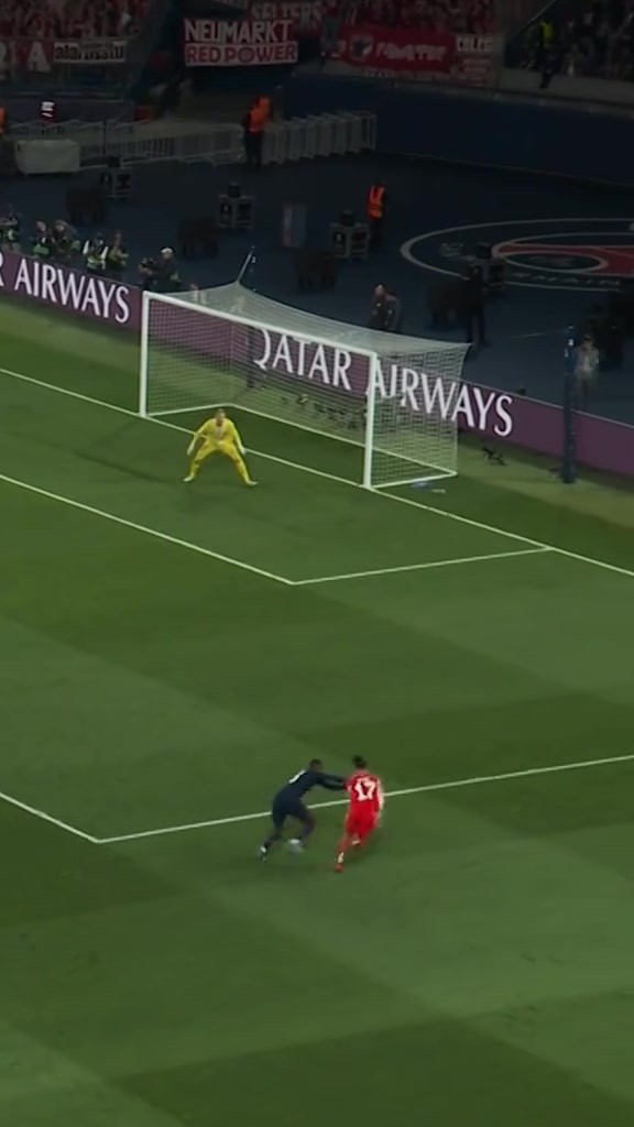针尖对麦芒💪!欧冠官推晒奥利塞pk努诺·门德斯:期待下一集