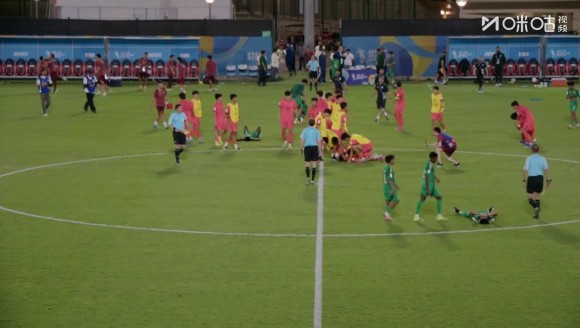 斩苦主!U17男足3-1淘汰沙特U17!历史性突破,强势复仇!